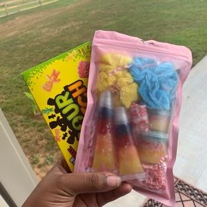 SOUR PATCH KIDS lipgloss !!